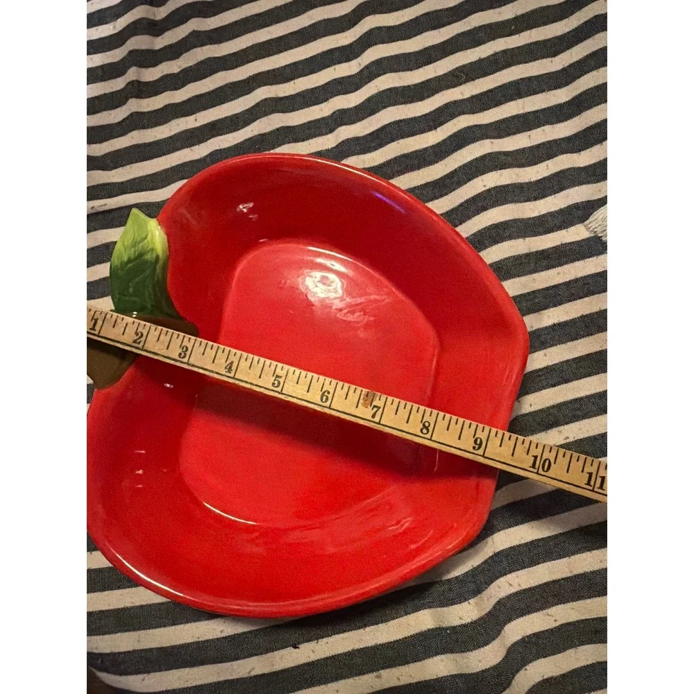 Plentiful Pantry Red Ceramic Apple Serving Bowl Dish 2005 Fruit Decor 10in
